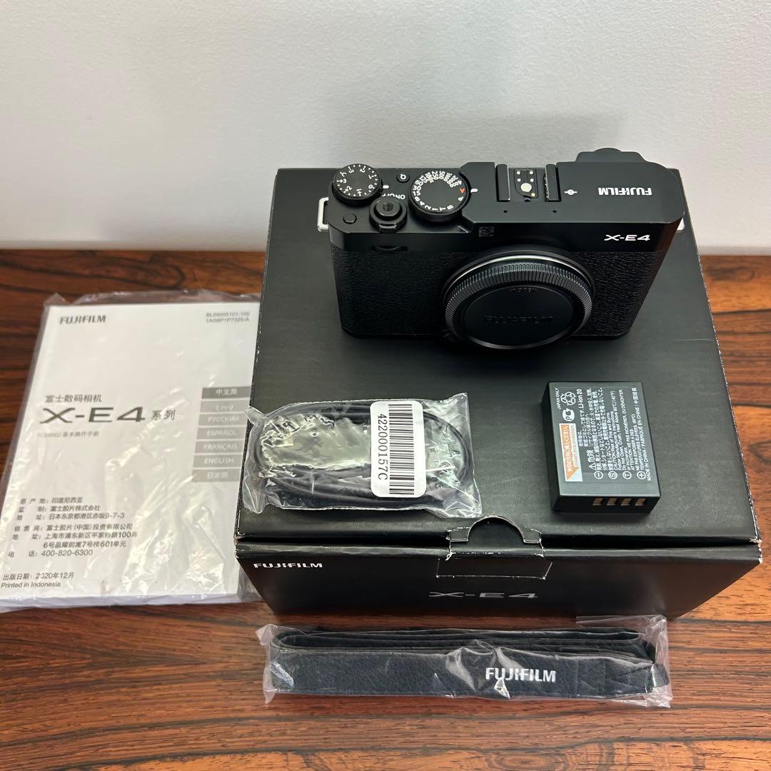 FUJIFILM フジフィルム X-E4 ブラック