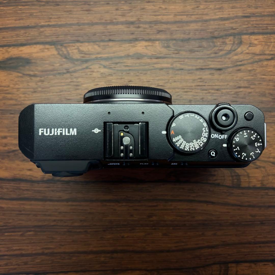 FUJIFILM フジフィルム X-E4 ブラック
