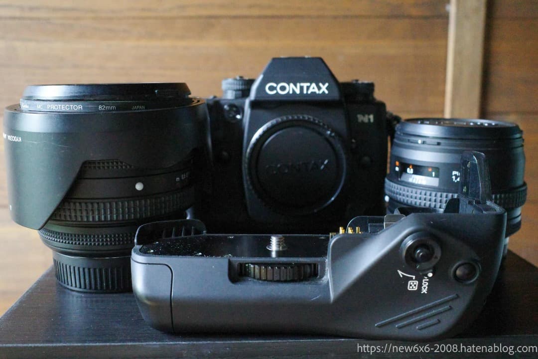 CONTAX N1 ボディ レンズ２本＋バッテリーホルダー（縦位置グリップ）