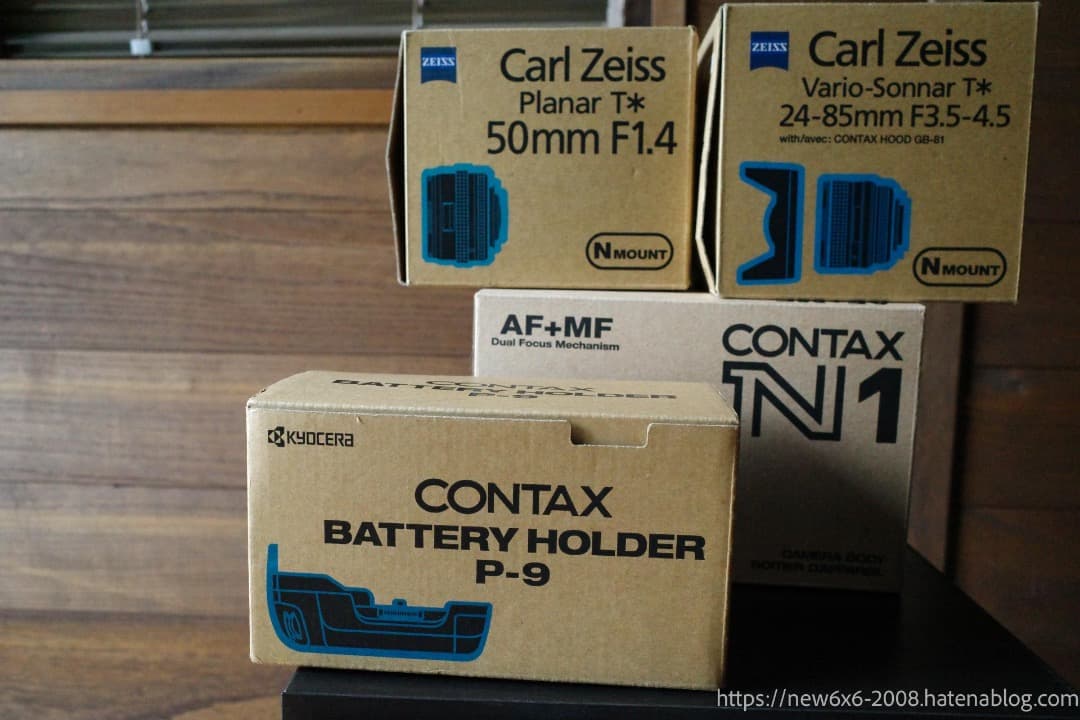 CONTAX N1 ボディ レンズ２本＋バッテリーホルダー（縦位置グリップ）