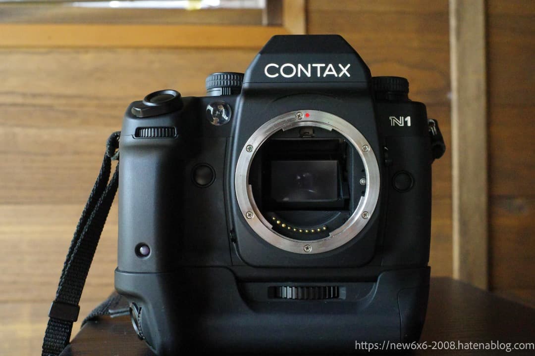 CONTAX N1 ボディ レンズ２本＋バッテリーホルダー（縦位置グリップ）