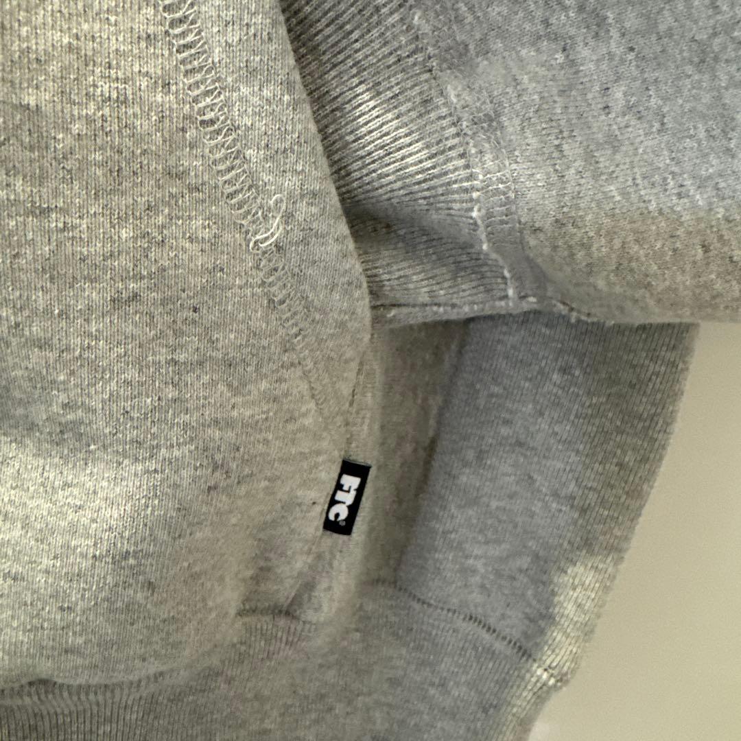 FTC　SMALL BOX LOGO ZIP UP HOODY