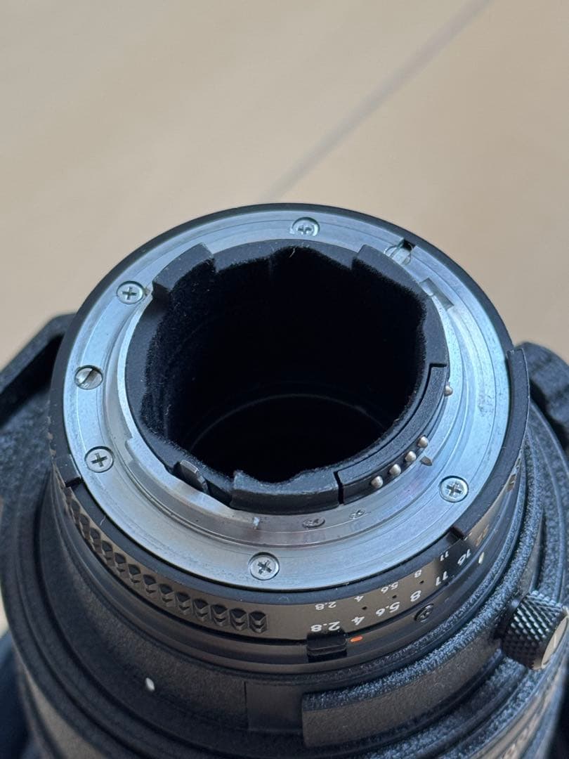 Nikon NIKKOR ED AF 300mm F2.8 望遠単焦点レンズ