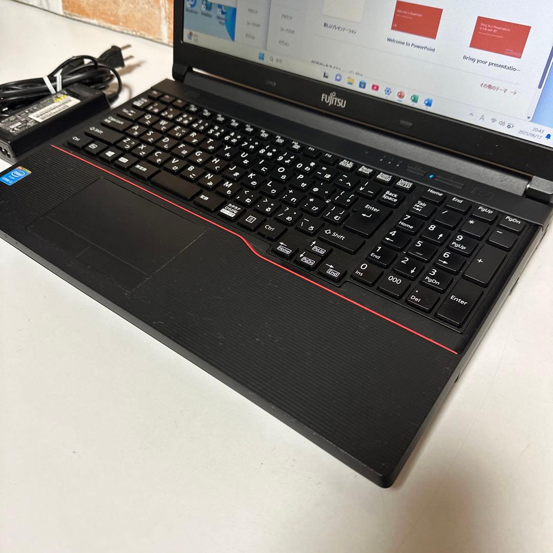 富士通ノート PC メモリ8GB Blutebooth有り　オフィス2024年