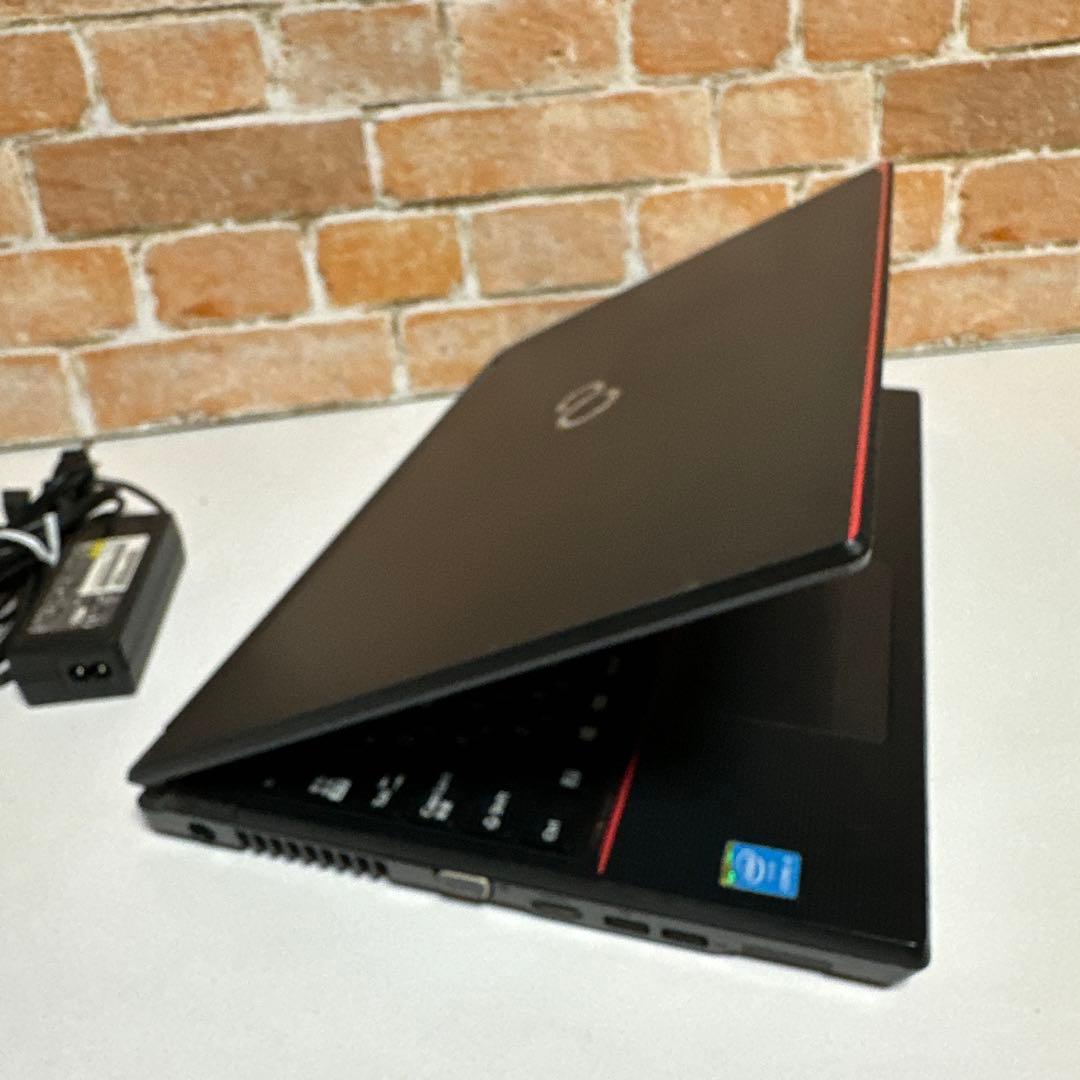富士通ノート PC メモリ8GB Blutebooth有り　オフィス2024年