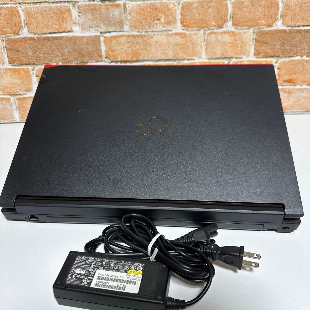 富士通ノート PC メモリ8GB Blutebooth有り　オフィス2024年