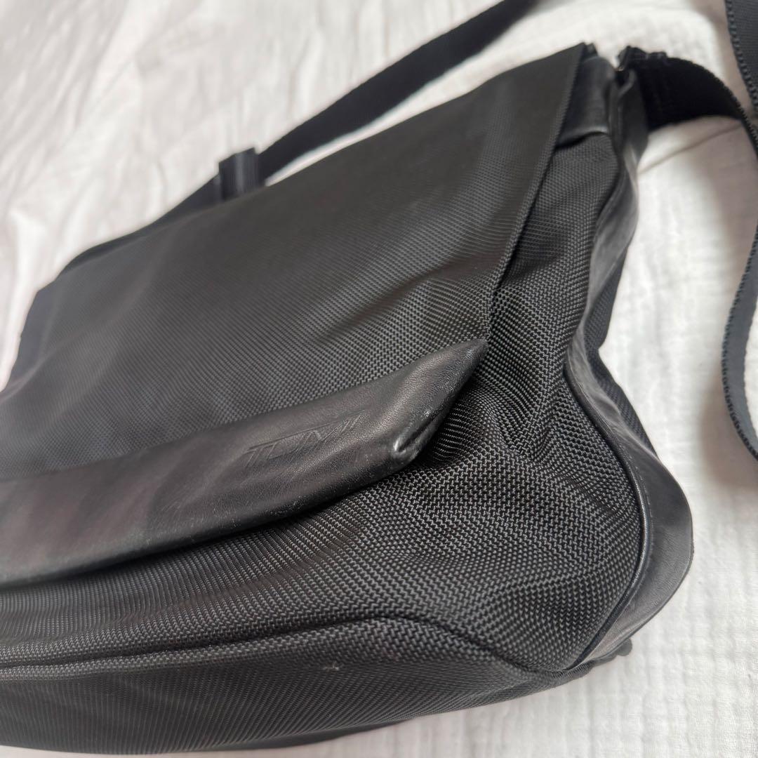美品☆TUMI/メッセンジャーバッグ/ショルダーバッグ/レザー/A4 PC収納可