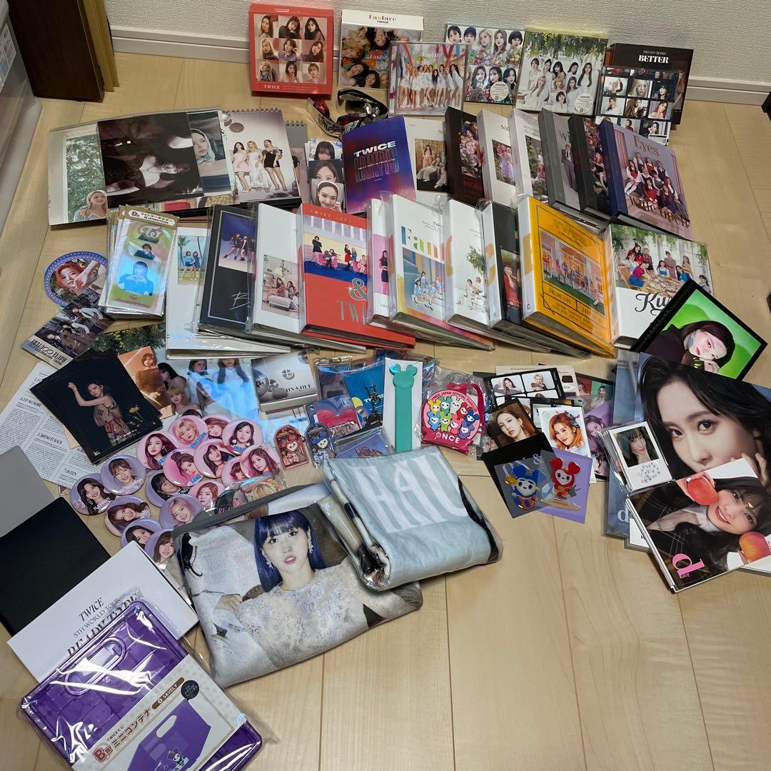 TWICEグッズ　まとめ売り