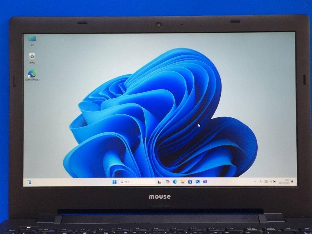 マウスコンピューター　LB-J321E2　コンパクトなノートパソコン