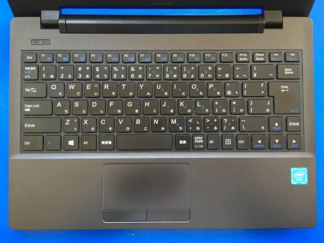 マウスコンピューター　LB-J321E2　コンパクトなノートパソコン