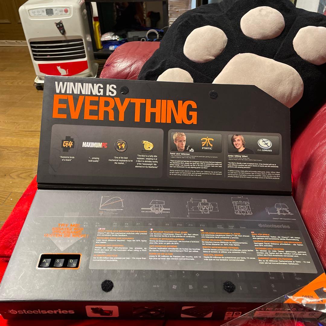 起動確認済み。￼SteelSeries キーボード本体とマウスセット