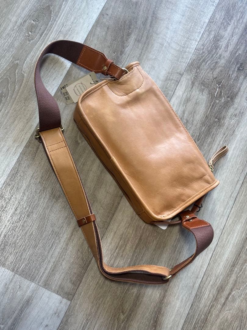 キソラ ボディバッグ ポメリ ユニセックス 2WAY クラッチバッグ