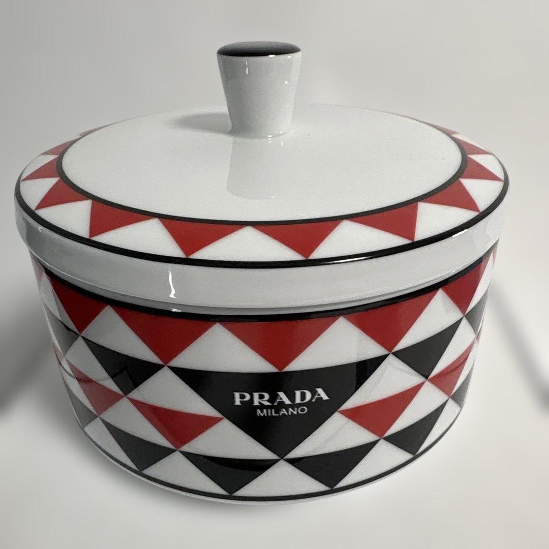 新品未使用品♪PRADA♪ジュエリーボックス♪ポーセリン♪箱付