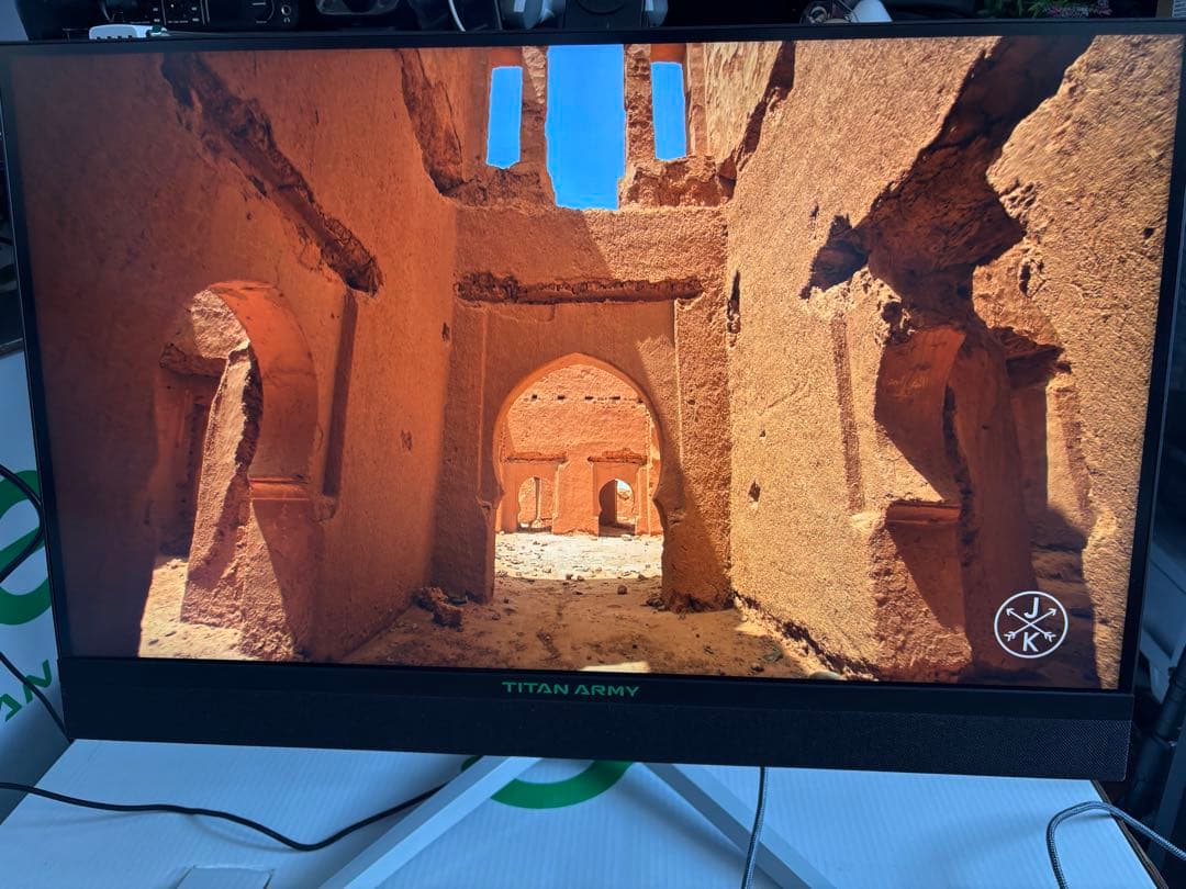 ディスプレイ・モニター本体 TITAN ARMY M27E6V-PRO