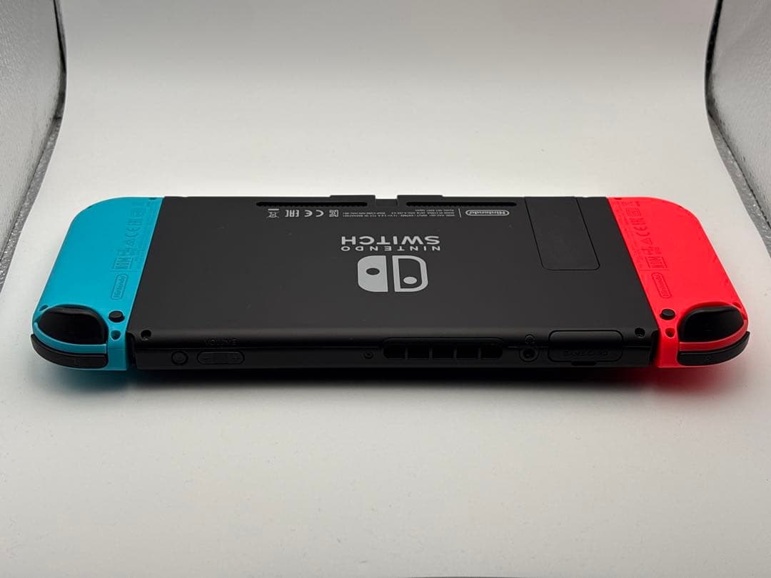 Nintendo Switch本体