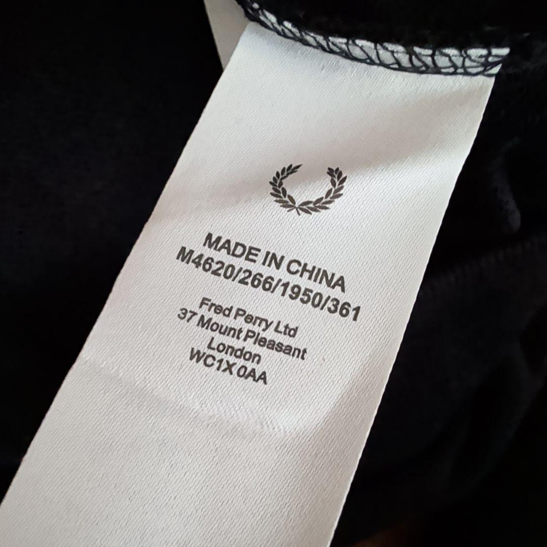 新品未使用タグ付 FRED PERRY スウェットシヤツ トレーナー ブラック