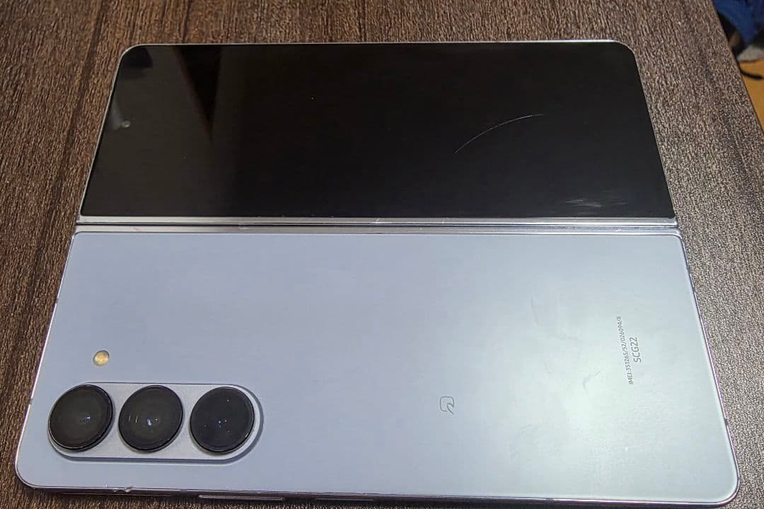 Samsung Galaxy Z Fold 5 au版 本体 +箱、純正カバー付