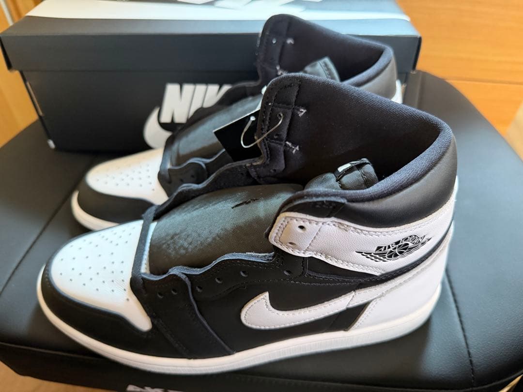 靴 zackNike Air Jordan1Black/White26.5cm