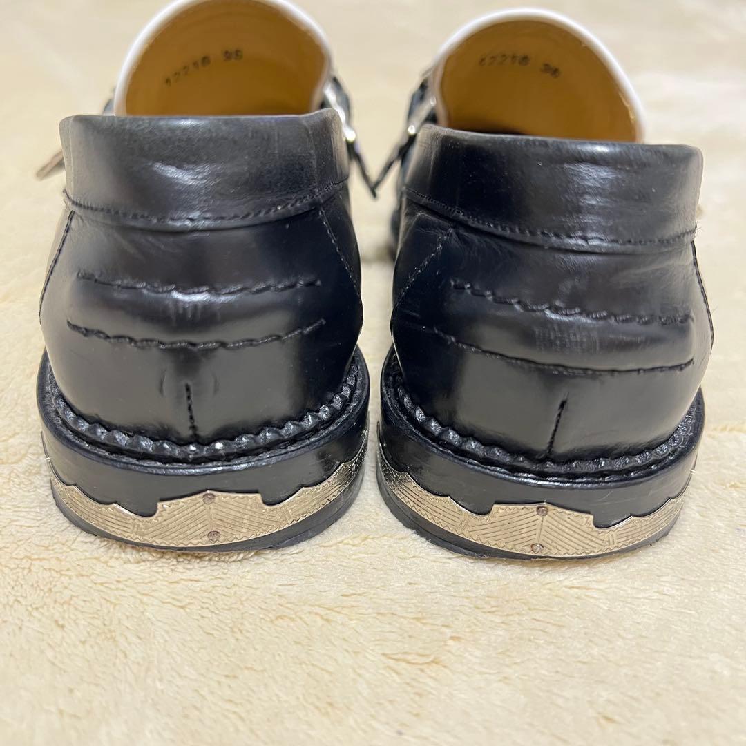 TOGAPULLA (前田) ローファー ブラック ホワイト バックル