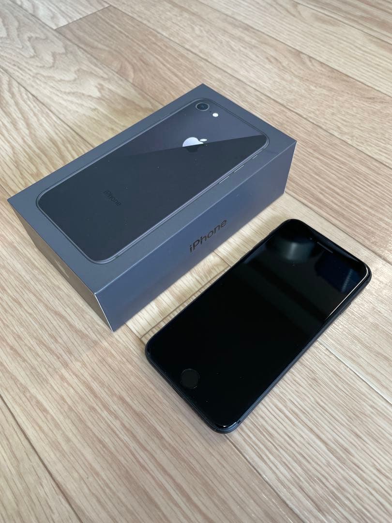 Apple iPhone 8 箱付き