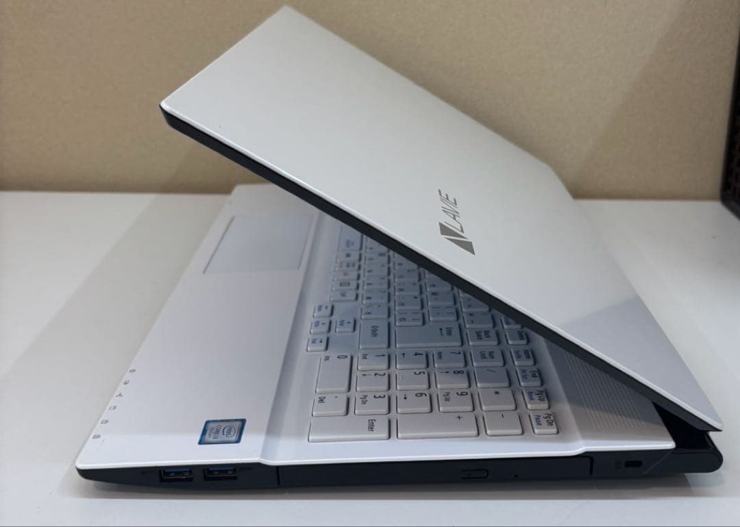 522 美品✨NEC 薄型　ノートPC Windows11 office付き