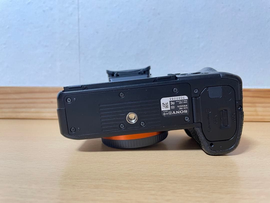 【最終値下げ】SONY α7IIミラーレス一眼ボディ+標準レンズ+純正バッテリー