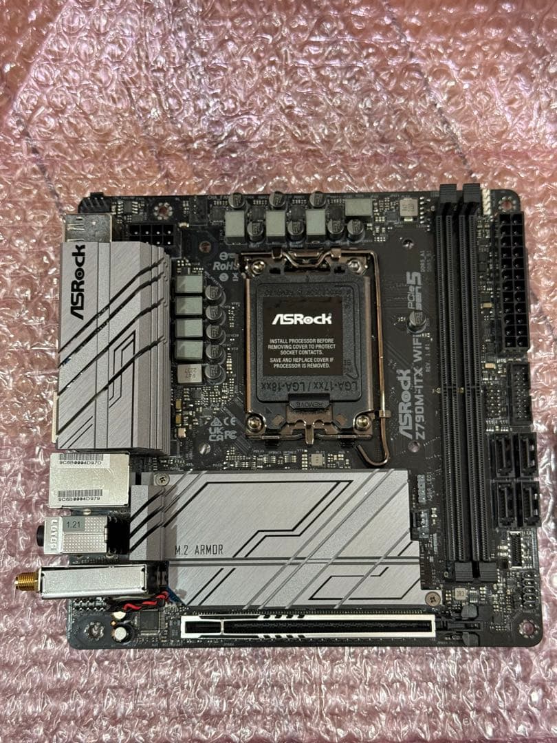 ASRock Z790M-ITX WiFi マザーボード