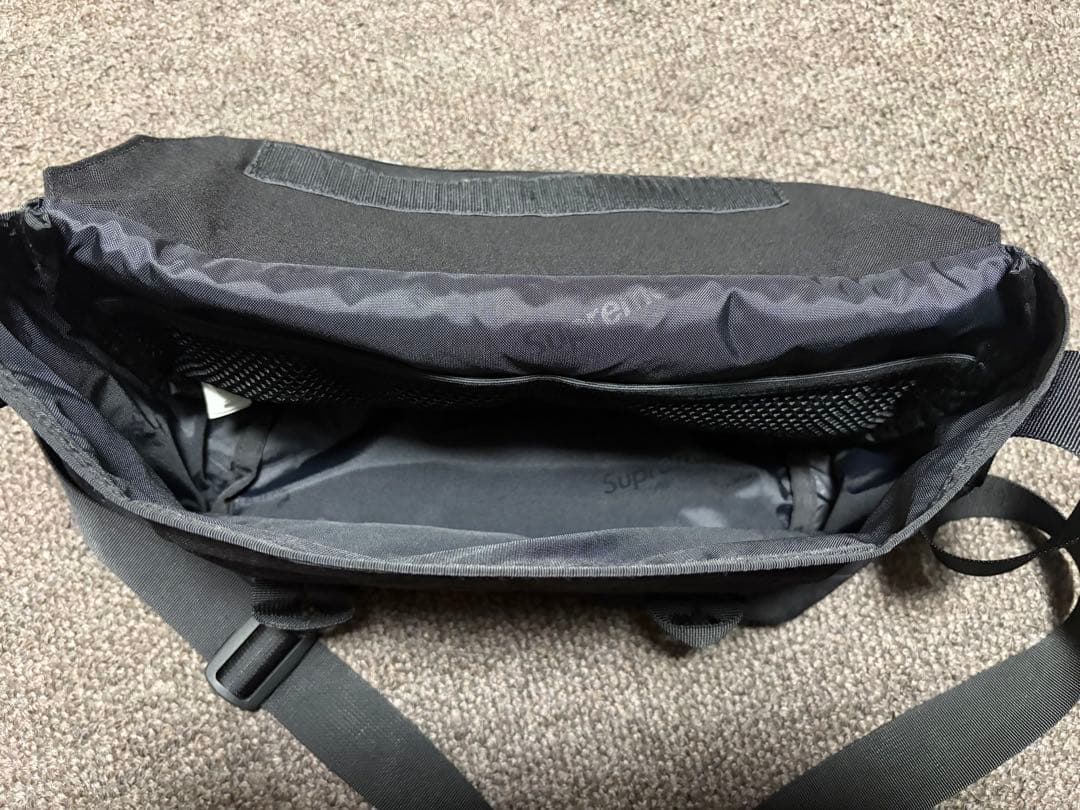 24fw supreme Messenger Bag 黒 シュプリーム