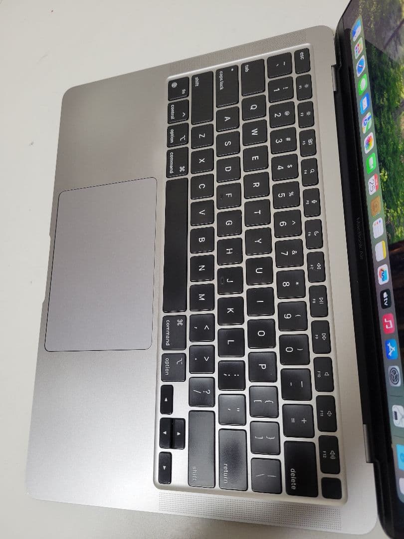 美品　上位モデルMacbook Air 2020 M1/16GB/512GB