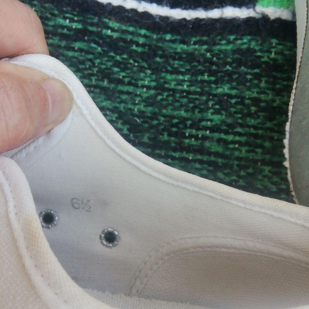 ホワイト スニーカー