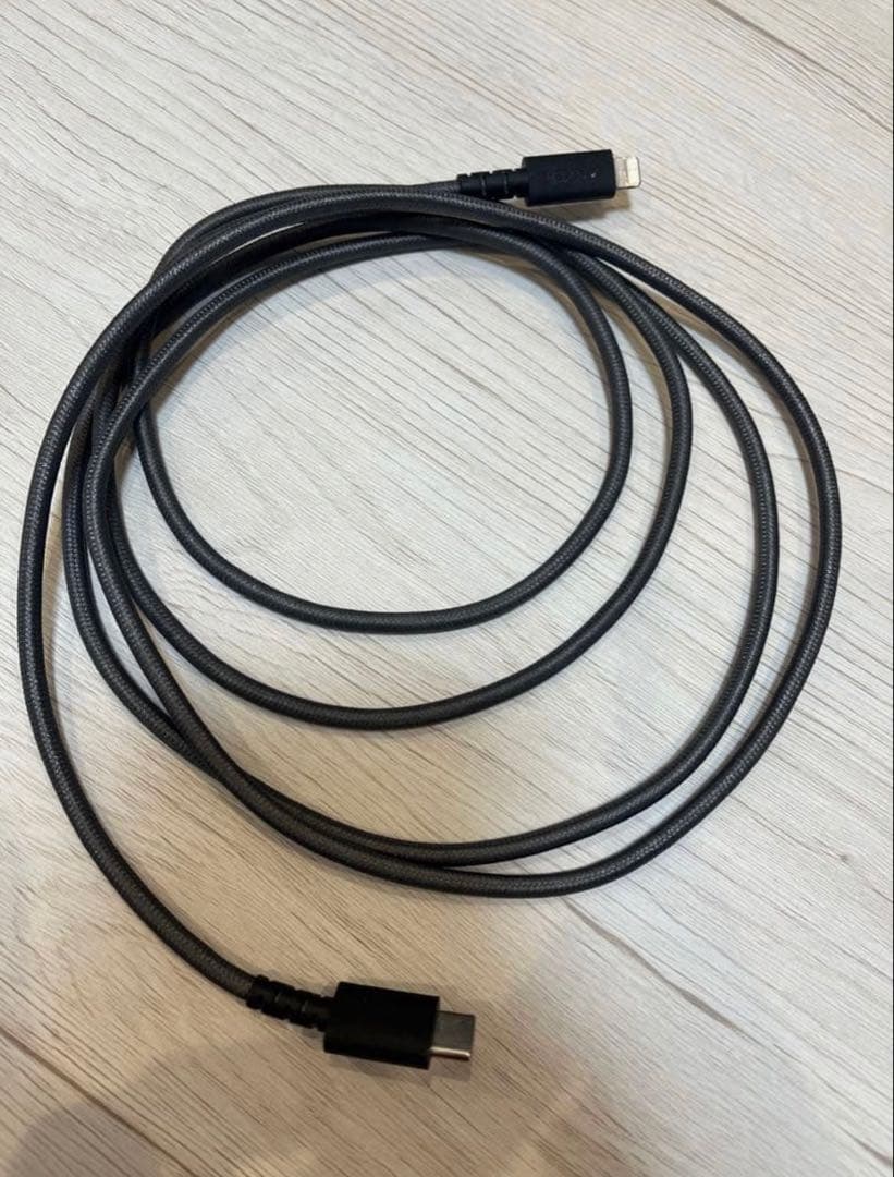 Apple iPhone 13 レッド 本体　バッテリー100%