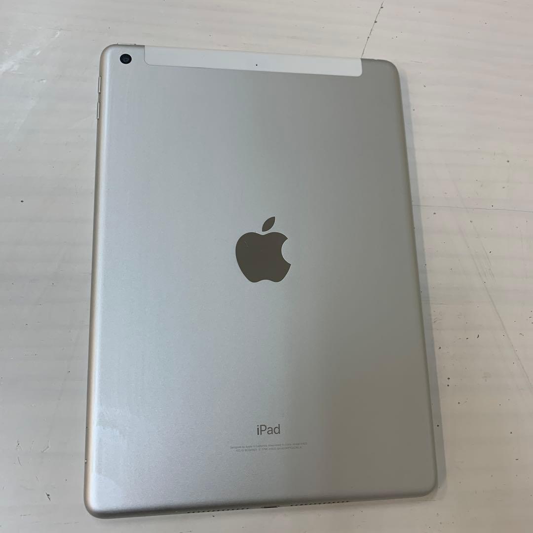 Apple iPad (第5世代) シルバー 32GB