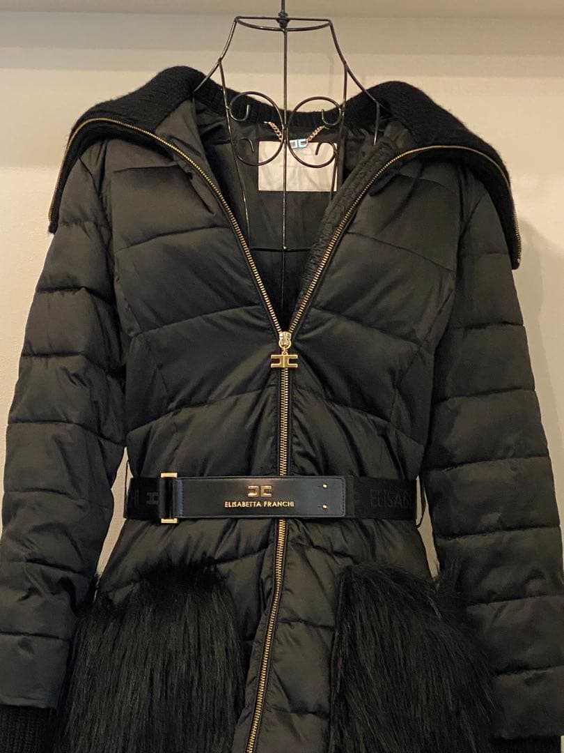 【美品】エリザベッタ・フランキ、デザイン、ダウンコート、定価15万円