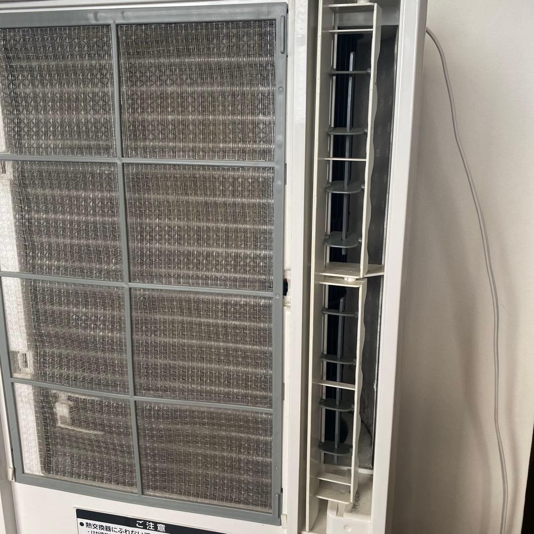 【中古】コイズミ ウインドウエアコン 2018年製　1900mm対応延長枠付き