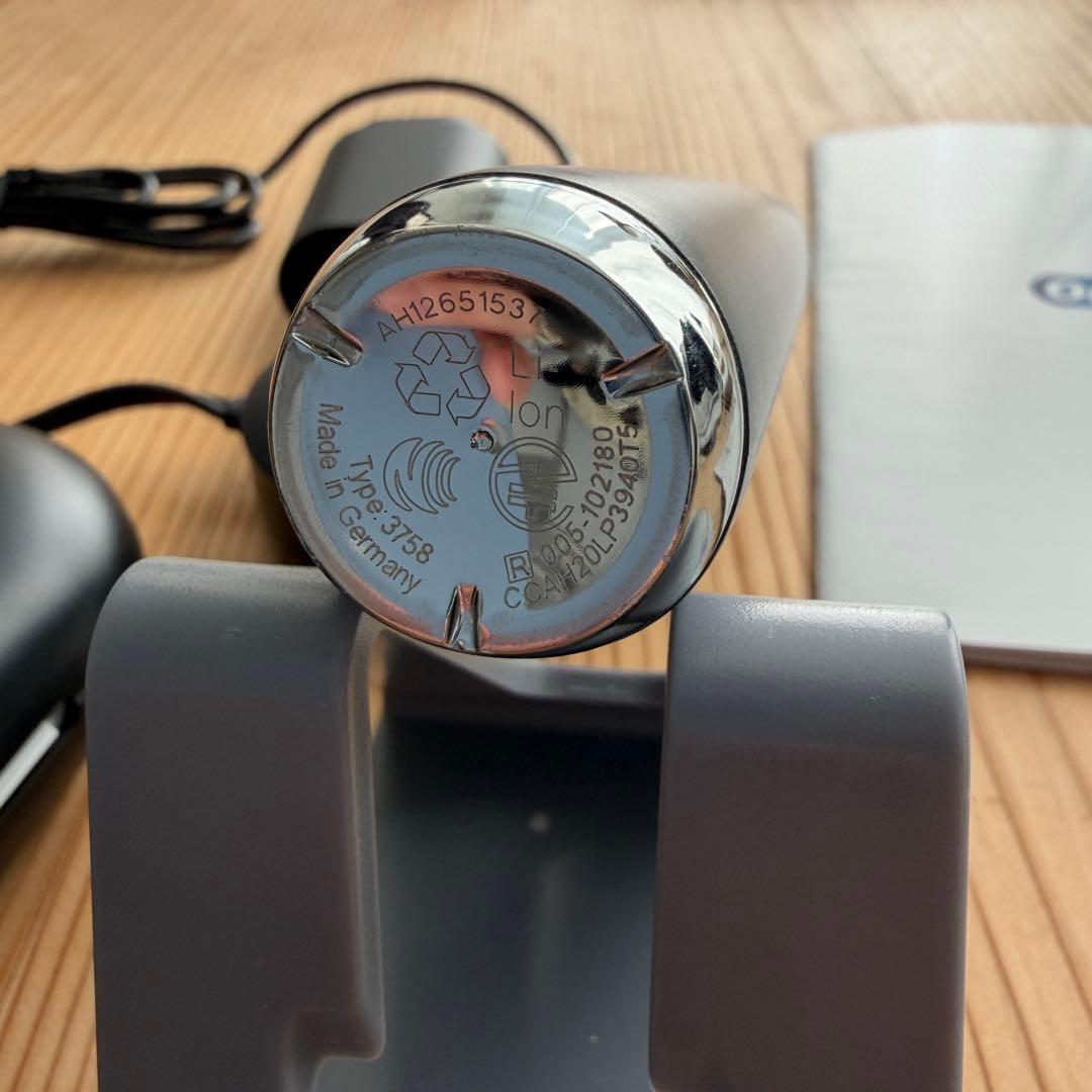 Oral-B iO9 電動歯ブラシ 本体 純正替えブラシ2本