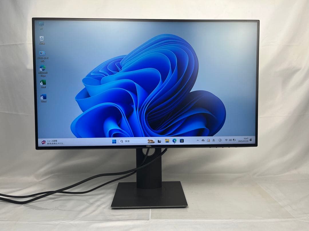 Dell 2719D 27インチモニター　2K 回転機能