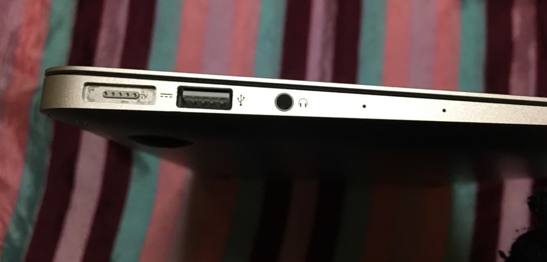 MacBook本体 Apple MacBook Air 2015 i5 250GB WIN11