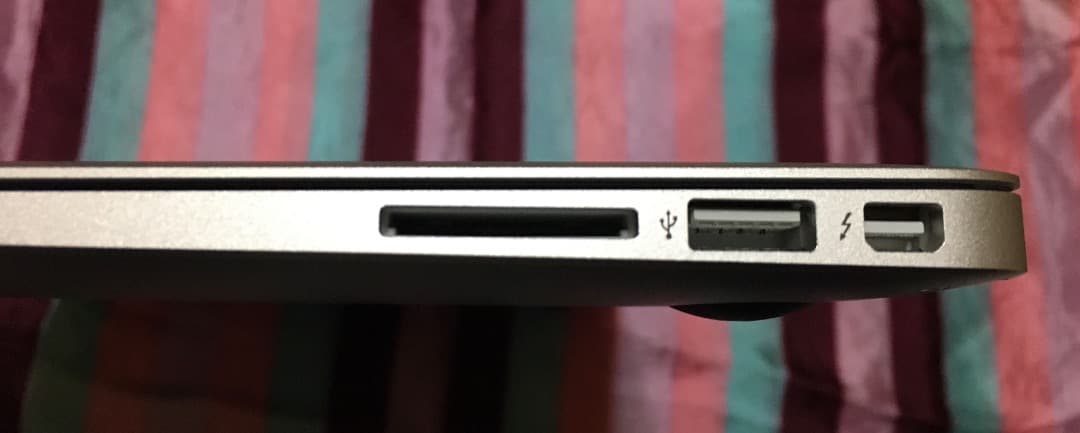 MacBook本体 Apple MacBook Air 2015 i5 250GB WIN11