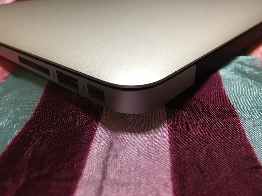 MacBook本体 Apple MacBook Air 2015 i5 250GB WIN11