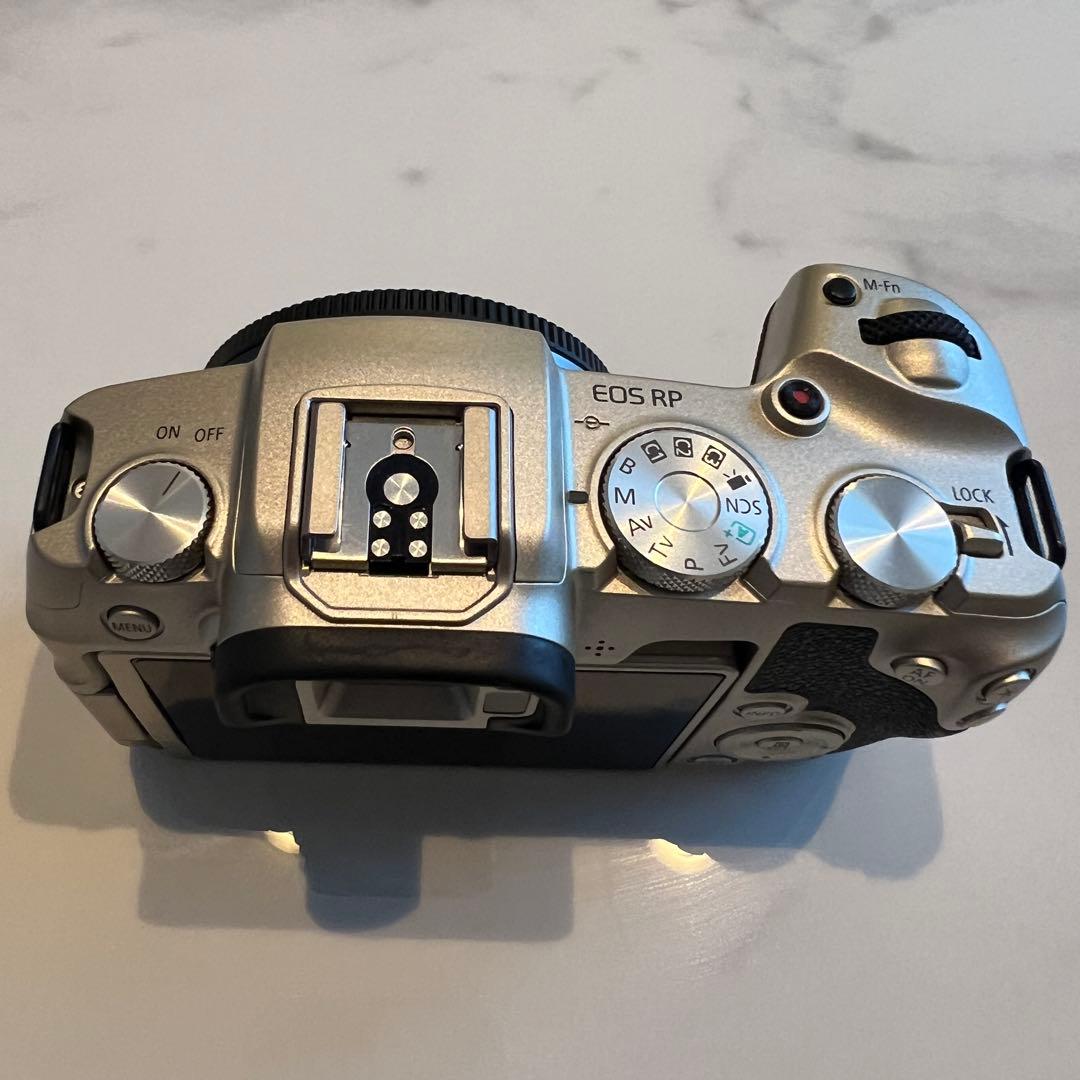 Canon EOS RP ゴールド