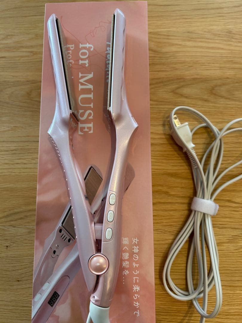 ラディアントfor MUSE プロフェッショナルヘアーアイロンピンク　ケース付き