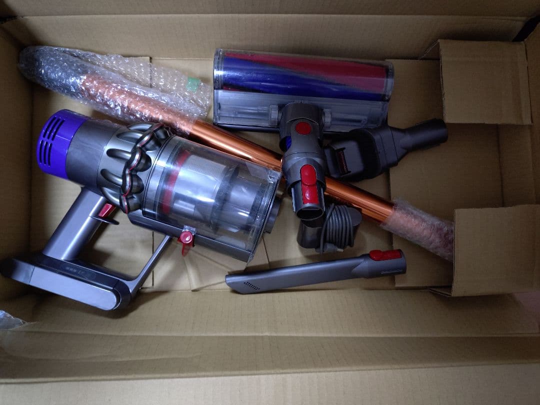 ダイソンv10 動作確認済み【値下げ積極対応】　清掃済み