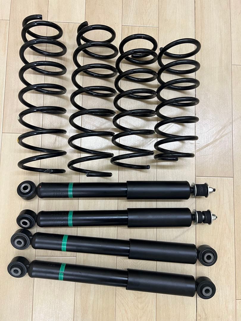 JB74ジムニー 純正サスペンションキット 1セット