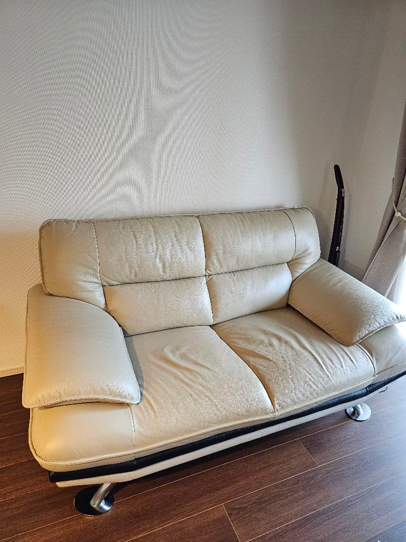 最終価格【美品、送料込み】ライトベージュ皮革(牛) 2人掛けワイドソファ
