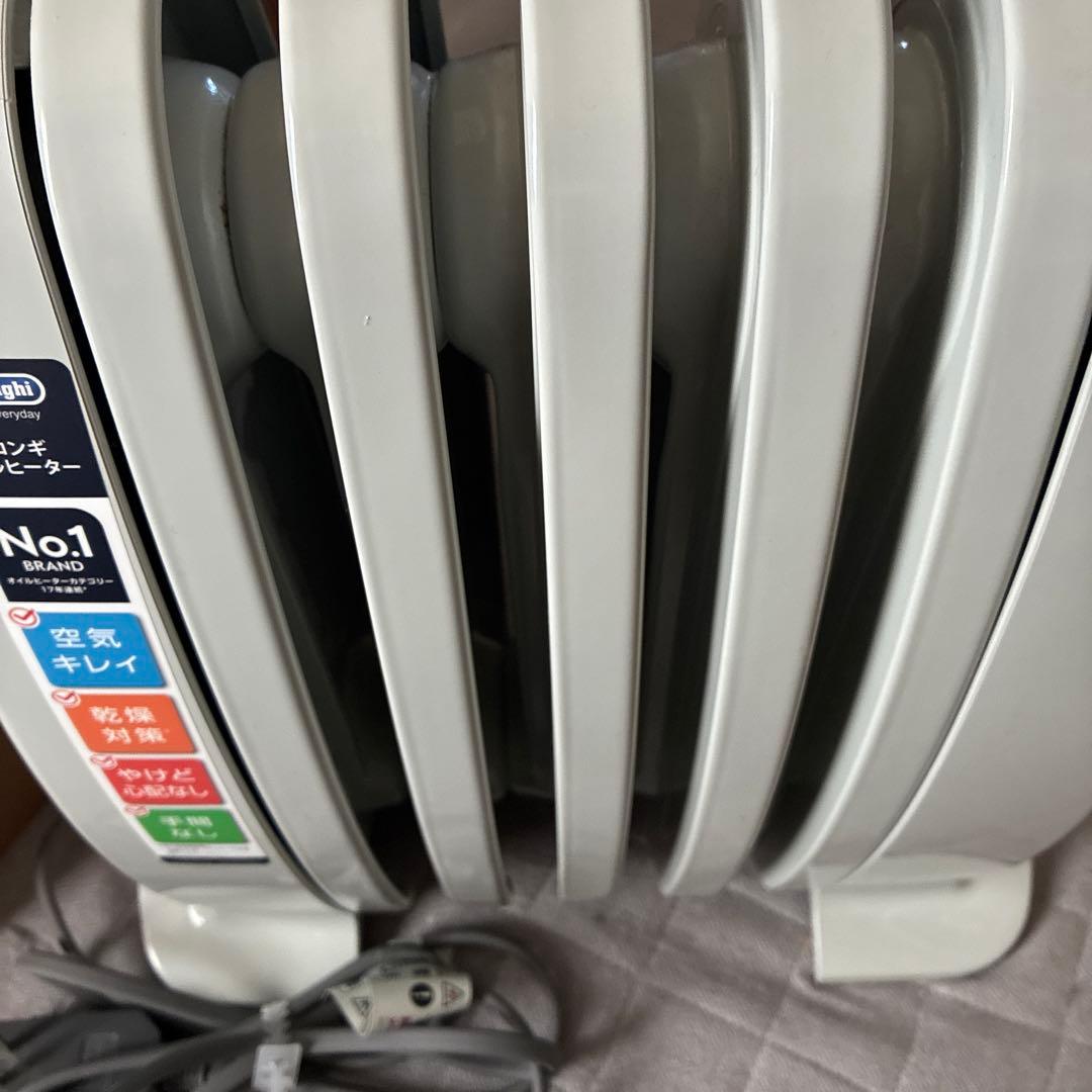 デロンギ　オイルヒーター　RHJ01A0505-DW