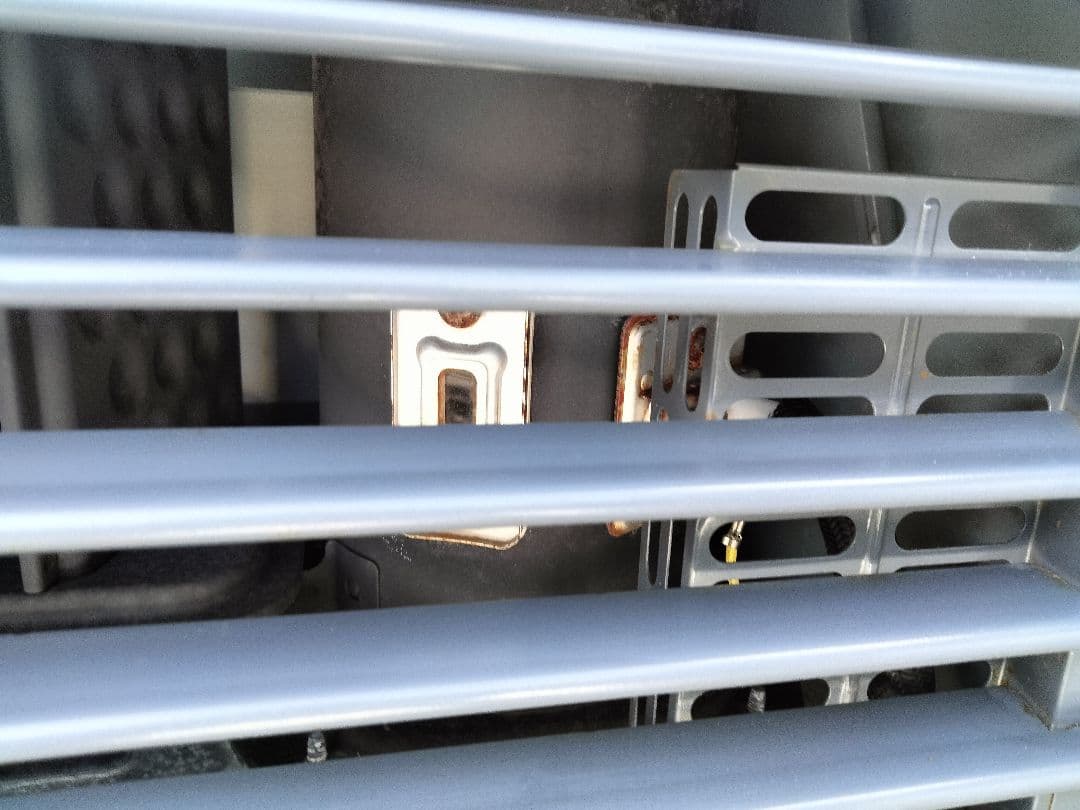 取り切れない傷汚れ等あり！札幌発コロナFF温風石油ストーブ2021年式中古品