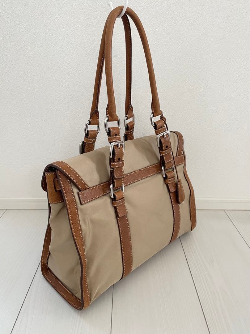 Prada プラダ　Prada Antic Buckles　ショルダーバック