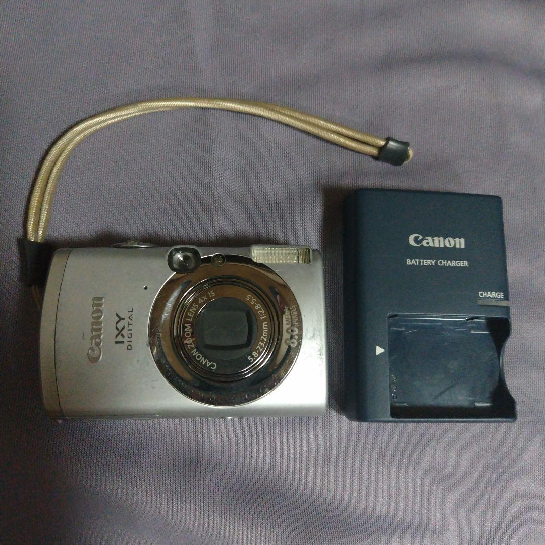 Canon IXY Digital 810 IS 本体と付属品
