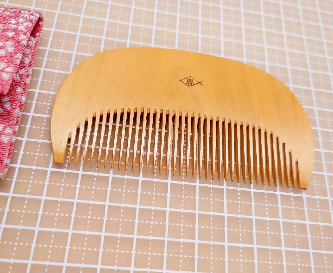 さつまつげ櫛　彫り櫛　辻忠商店　椿柄　新品未使用