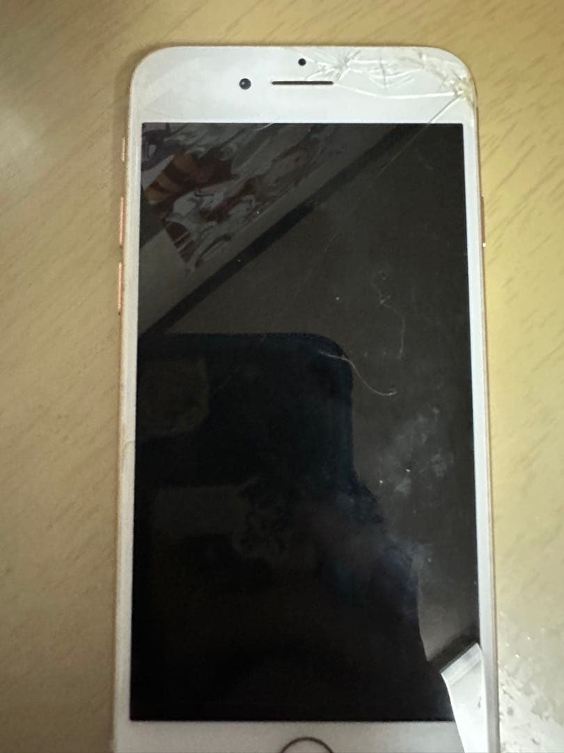 iPhone ピンクゴールド 64GB 本体 画面ひび割れ